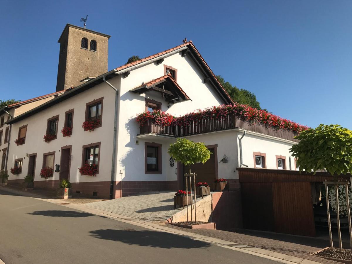 Villa Gaestehaus Am Pfarrgarten à Mettlach Extérieur photo